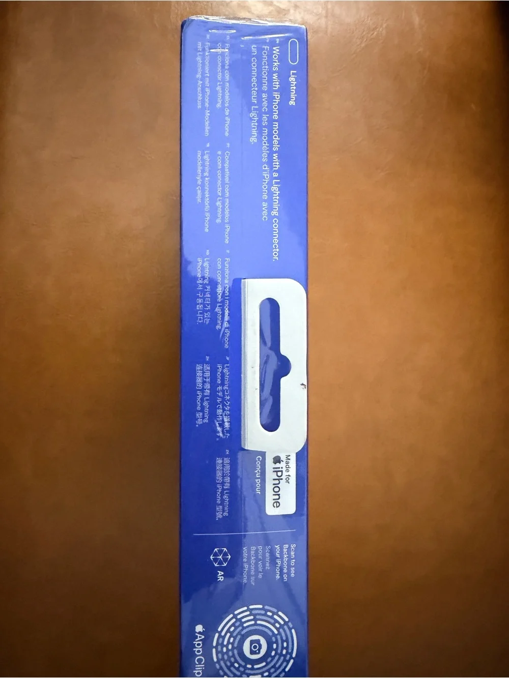 Sony Backbone Mobile Controller - White and Blue Packaging